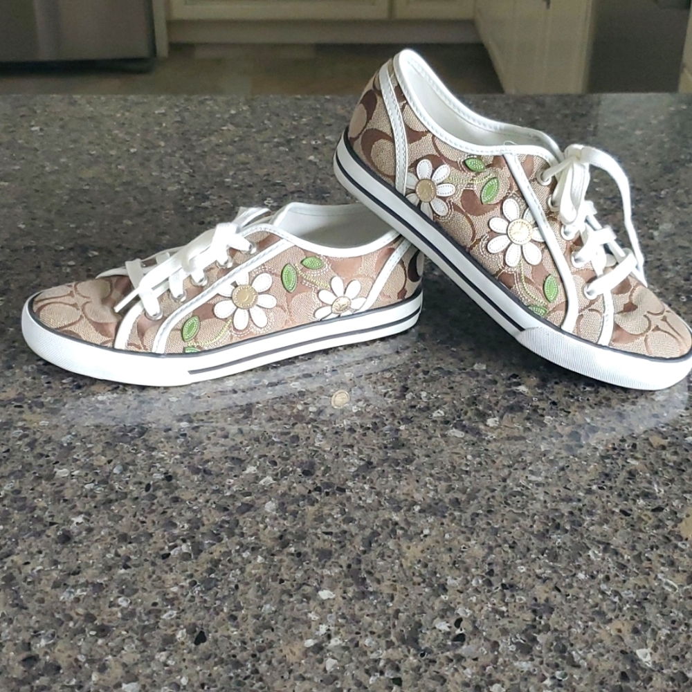 Coach sneakers sz 7